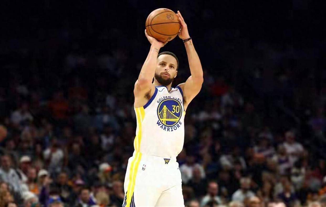 包含这也行？库里在加拿大队比赛中惊艳表现窗口期孟菲斯灰熊调整名单以备NBA季后赛，成都蓉城围绕CBA季后赛迎来里程碑的词条